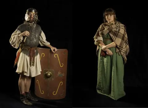 Een Romeinse soldaat en een Bataafse vrouw in Museum Tweestromenland